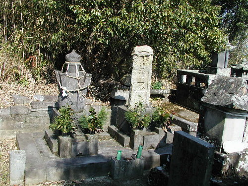 木山弾正の墓